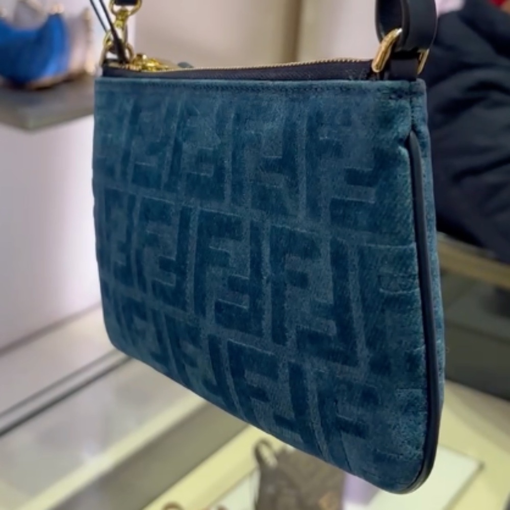 Fendi Flat Baguette Pouch - New - Picture 2 of 2